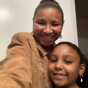 Meet your Posher, Alisha